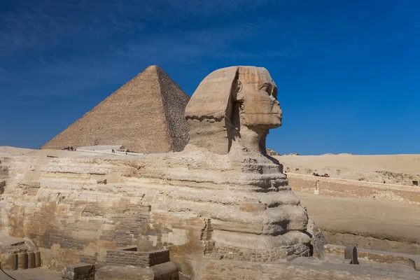 Mısır piramitleri genel görünümü — Stok fotoğraf