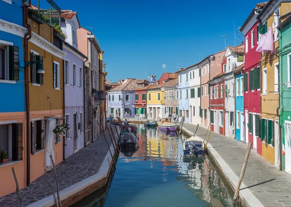 Maisons colorées à Burano, Venise Italie . — Photo