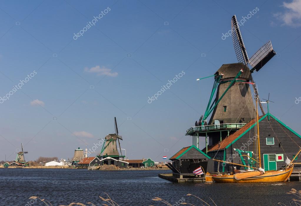 Moinho De Vento Holandês Tradicional Dentro Foto de Stock - Imagem