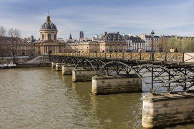 Pont des arts Köprüsü