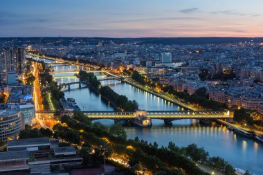 Paris görünümü akşam