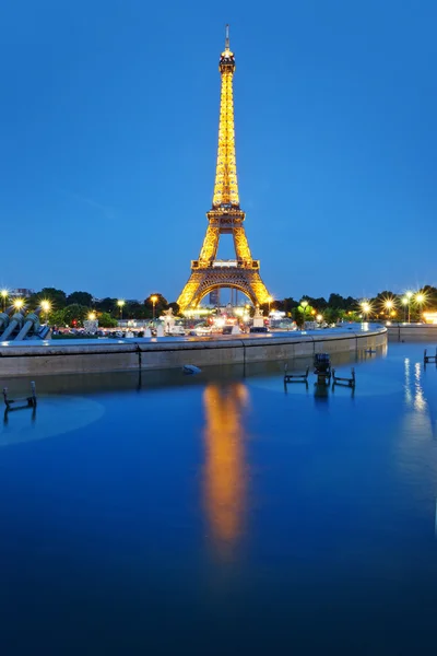 Könnyű teljesítményét Show az Eiffel-torony — Stock Fotó