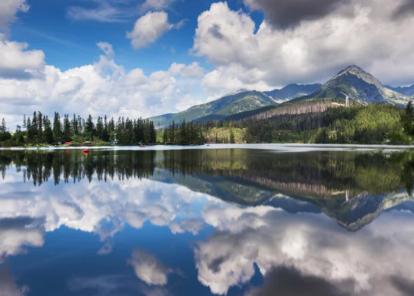 Montagnes dans le sud de la Pologne — Photo