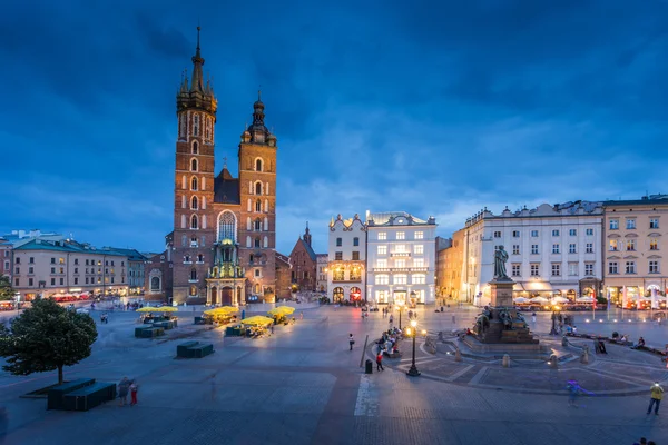 Tourists at city center of Krakow — Stok fotoğraf