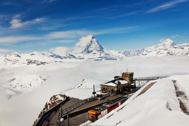 Matterhorn yakınındaki tren istasyonu