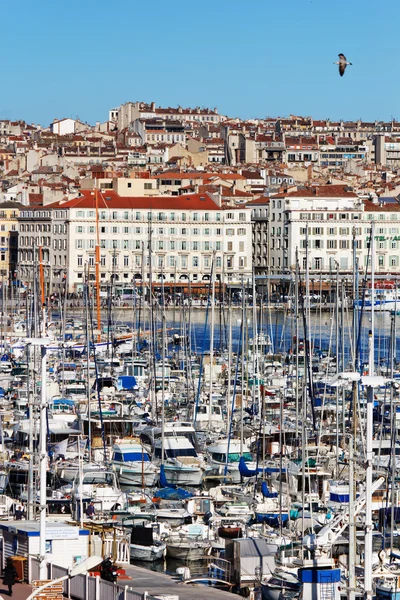Båtar till havs Marseilles hamn — Stockfoto