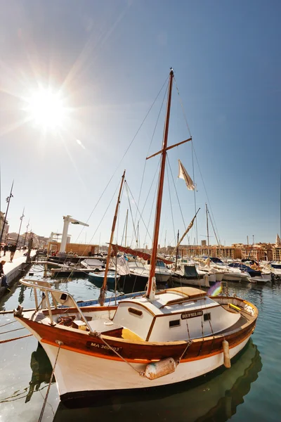 Jachten op zee haven van Marseille — Stockfoto