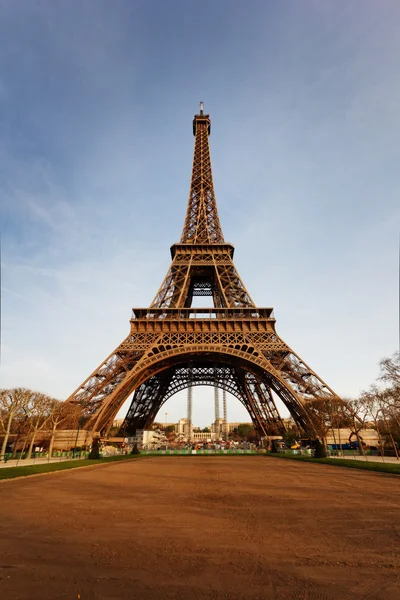 Beroemde Eiffeltoren in Parijs — Stockfoto