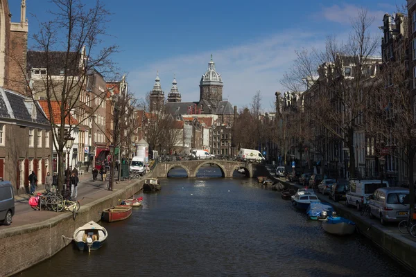 Mimari ve Amsterdam kanal — Stok fotoğraf