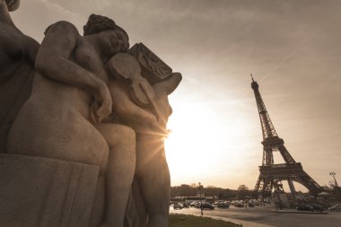 ünlü Eyfel Kulesi Paris