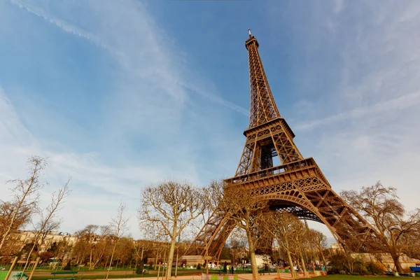 Híres Eiffel-torony Párizsban — Stock Fotó