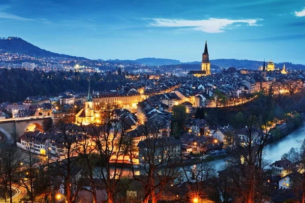 Hermosa iluminación nocturna en Berna —  Fotos de Stock