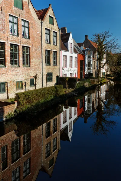 Increíble arquitectura de la ciudad vieja Brujas — Foto de Stock