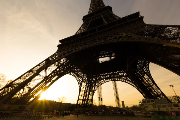 Berühmter eiffelturm in paris — Stockfoto