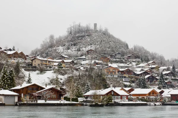 Festői kilátással a folyóra és a Interlaken — Stock Fotó