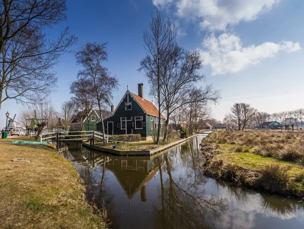 Traditionella gamla holländska träarkitektur — Stockfoto