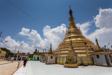 Güzel altın Budist tapınağı