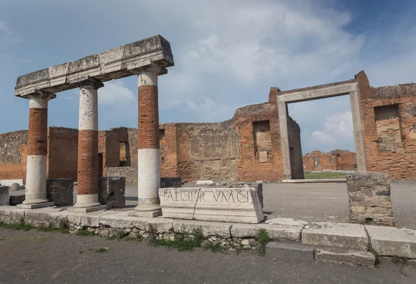 Il famoso sito antico di Pompei — Foto Stock