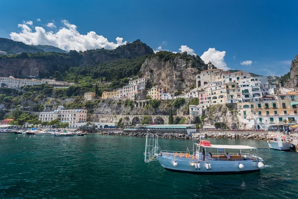 Malerisches Stadtbild von Amalfi — Stockfoto