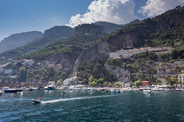 Malowniczą panoramę miasta Amalfi — Zdjęcie stockowe