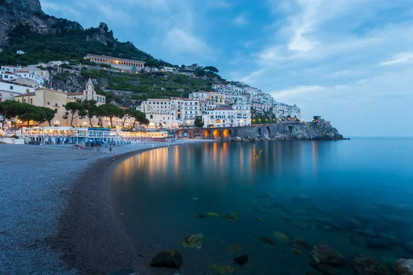 Malerisches Stadtbild von Amalfi — Stockfoto