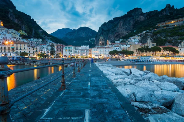 Amalfi'da güzel quay — Stok fotoğraf