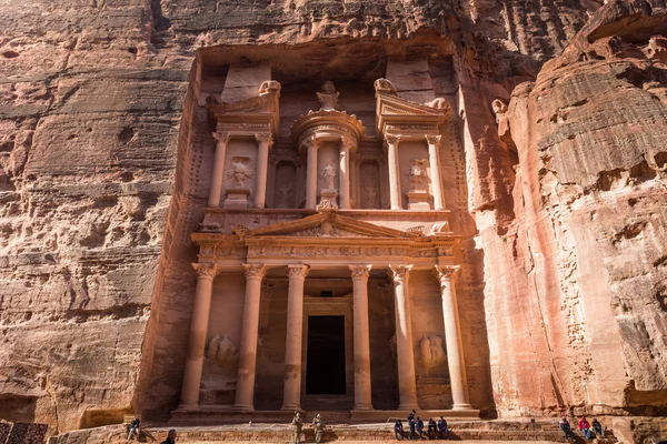 Antigo templo em rochas de Petra — Fotografia de Stock