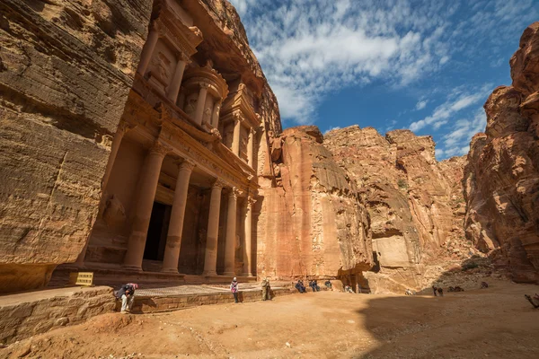 Antigo templo em rochas de Petra — Fotografia de Stock