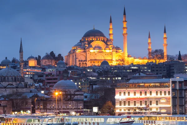 Vacker moské i Istanbul — Stockfoto