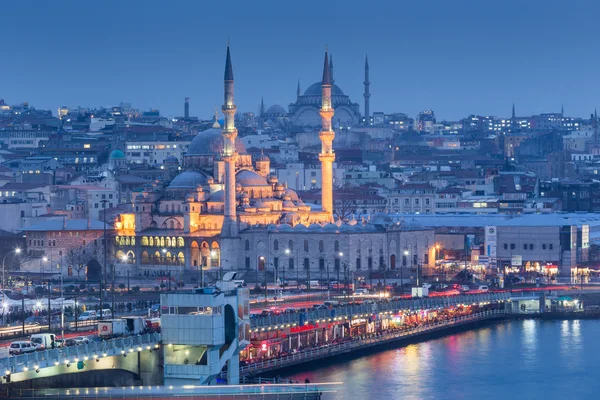 Beautiful mosque above Bosphorus — Stock Photo, Image