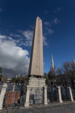 Egiptian Dikilitaş, Istanbul'da Sultanahmet Meydanı