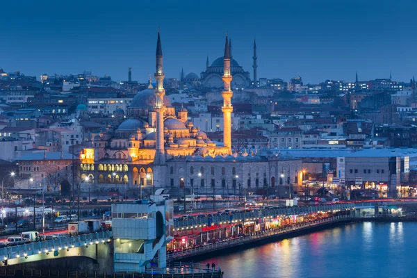 Beautiful mosque above Bosphorus — Stock Photo, Image