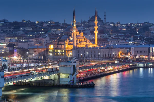 Beautiful mosque above Bosphorus — Stock Photo, Image