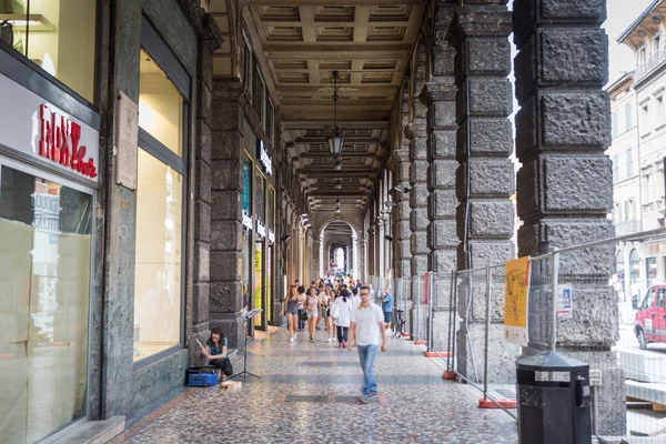 Красивая старая архитектура Болоньи — стоковое фото