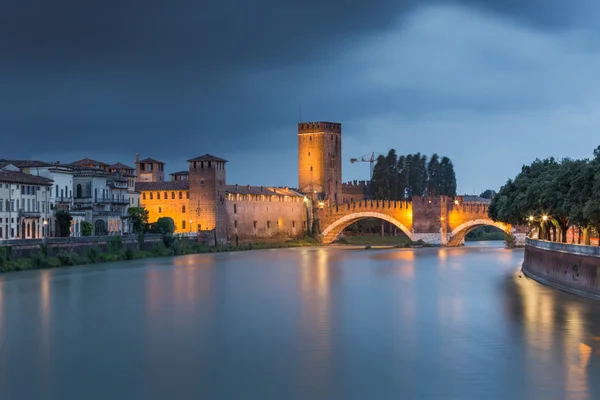 Puente antiguo en Verona — Foto de Stock