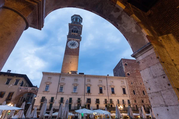 Hermosa arquitectura antigua de Verona — Foto de Stock