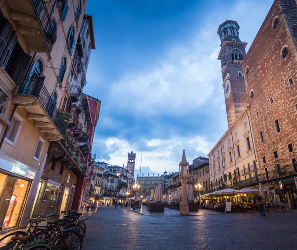 Hermosa arquitectura antigua de Verona — Foto de Stock