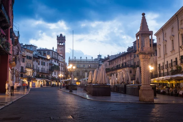 Hermosa arquitectura antigua de Verona — Foto de Stock