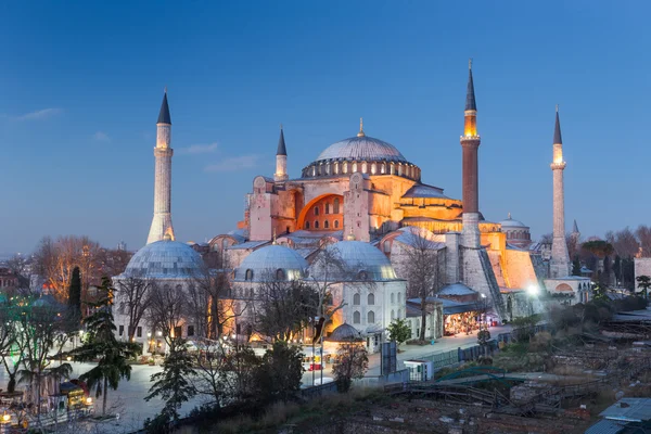 Bela mesquita em Istambul — Fotografia de Stock