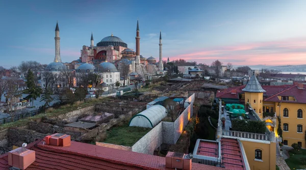 Schöne Moschee in Istanbul — Stockfoto