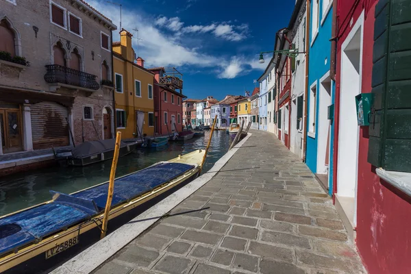 Case colorate a Burano — Foto Stock