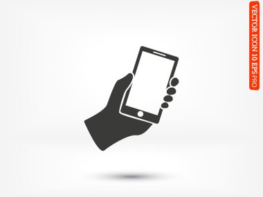 Cep telefonu elinde. 