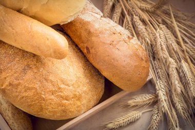 Beyaz ekmek buğday demet ile