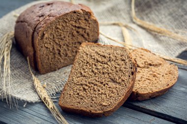 Kulaklı arpa çavdar ekmeği