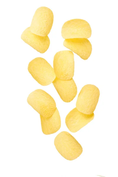Batatas Fritas Crocantes Caindo Isoladas Fundo Branco Com Caminho Recorte — Fotografia de Stock