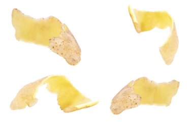 Patates kabukları beyaz arkaplanda izole.