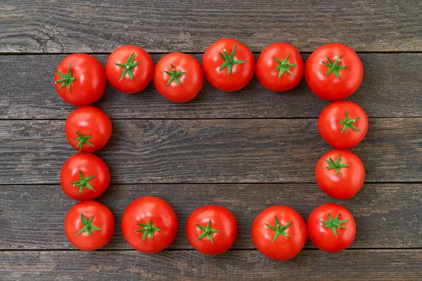 Marco Tomates Rojos Maduros Sobre Fondo Rústico Con Espacio Copia —  Fotos de Stock