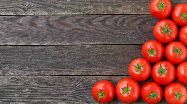 Tomates Rojos Orgánicos Maduros Una Mesa Madera Rústica Espacio Para —  Fotos de Stock