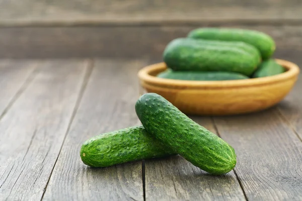 Bio Gurke Auf Dem Holztisch Mit Kopierraum Für Text — Stockfoto