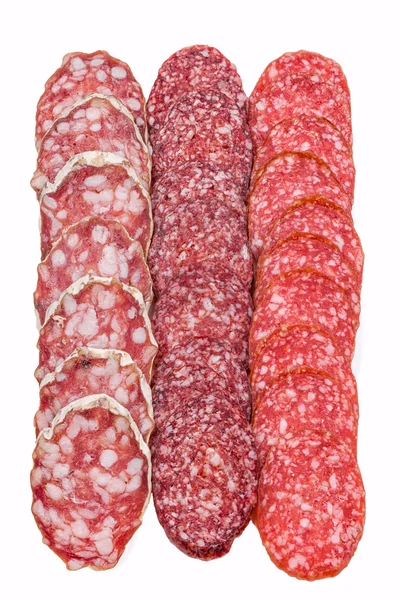 Skivor av salami isolerad på vit — Stockfoto